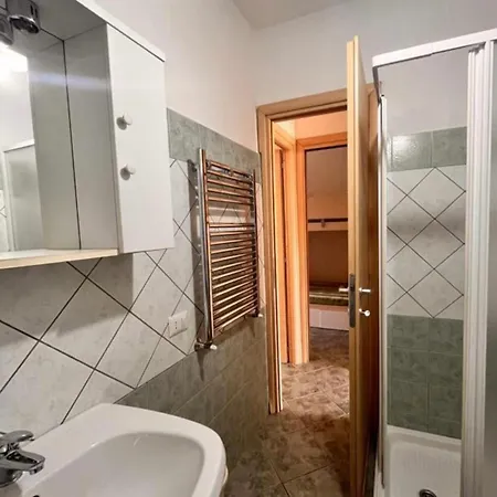 Apartman Trilocale - Via Pisa