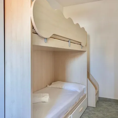 Apartament Trilocale - Via Pisa San Teodoro (Sardinia)