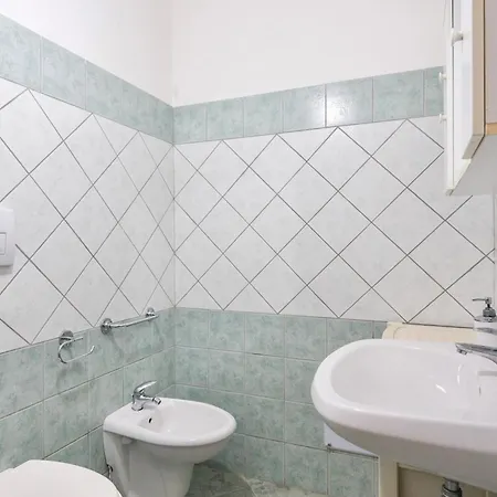 Apartament Trilocale - Via Pisa *