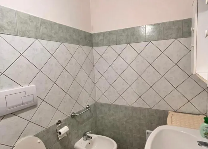 Lägenhet Trilocale - Via Pisa