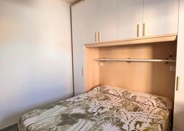 Lägenhet Trilocale - Via Pisa San Teodoro (Sardinia)