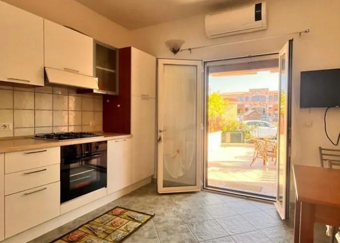 Lägenhet Trilocale - Via Pisa San Teodoro (Sardinia)